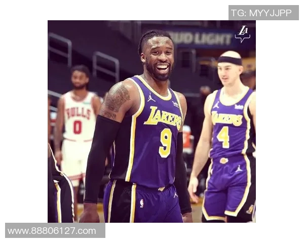 湖人火箭激战回顾：2014年10月29日的经典对决与精彩瞬间分析